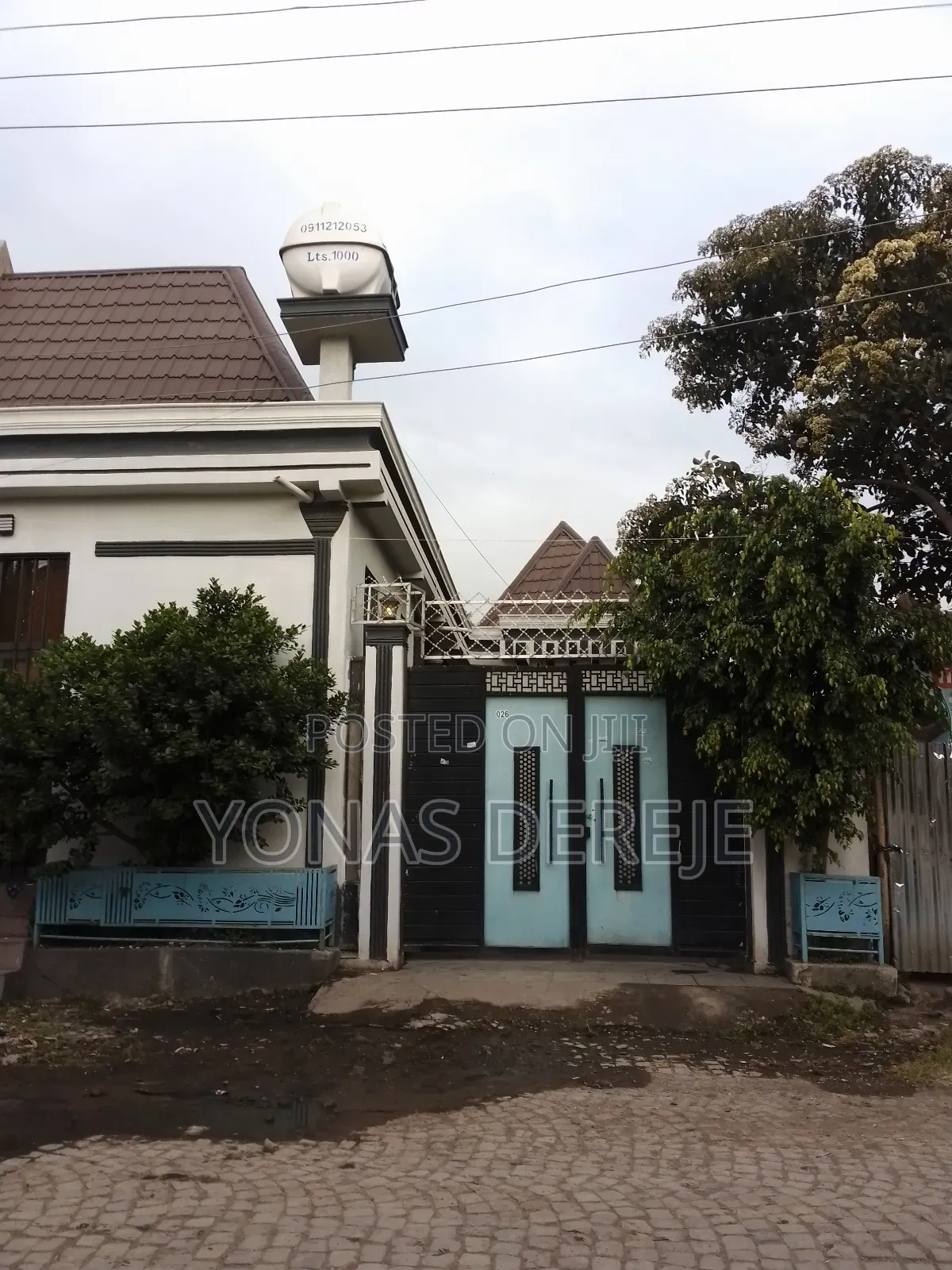 Furnished 8bdrm House in ዱከም, East Shewa for sale