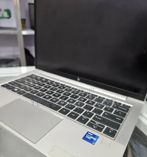 New Laptop HP EliteBook 830 G8 16GB Intel Core I7 SSD 512GB