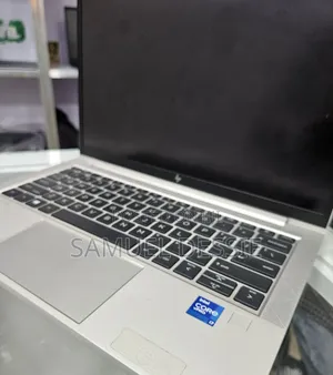 New Laptop HP EliteBook 830 G8 16GB Intel Core I7 SSD 512GB