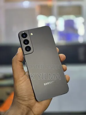 Photo - Samsung Galaxy S22 5G 128 GB Black
