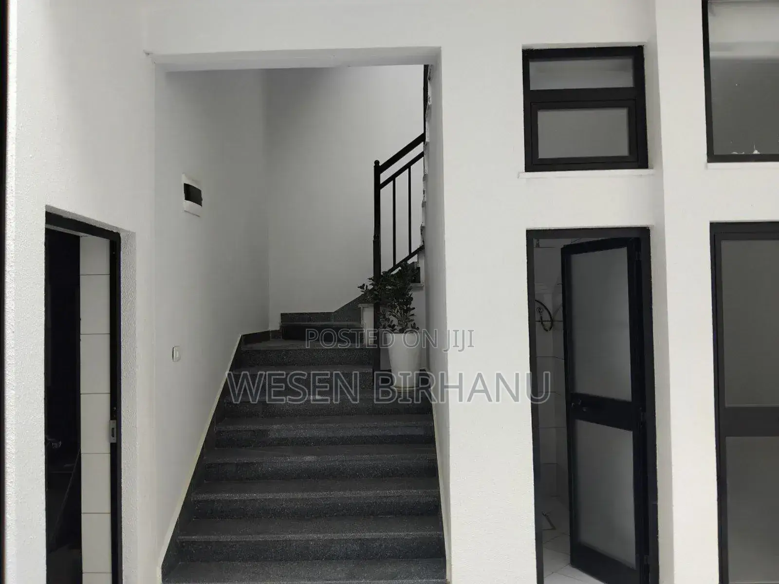 9bdrm Townhouse/Terrace in ለክጀር ቤት, Yeka for sale