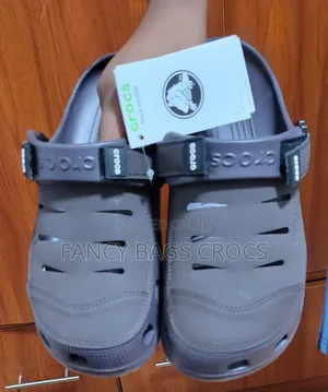 Photo - Crocs Comfortable