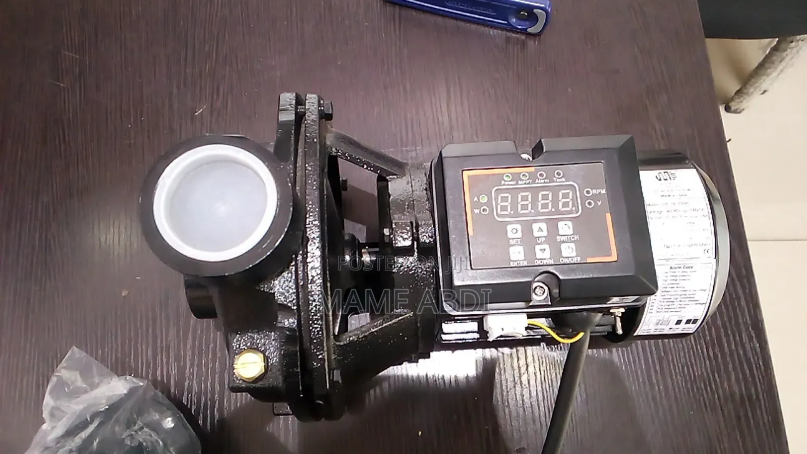 በኤሌክትሪክ እና በሶላር ሚሠራ ፓምፕ