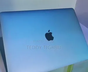 New Laptop Apple MacBook Pro 2020 M1 8GB Apple M1 SSD 512GB