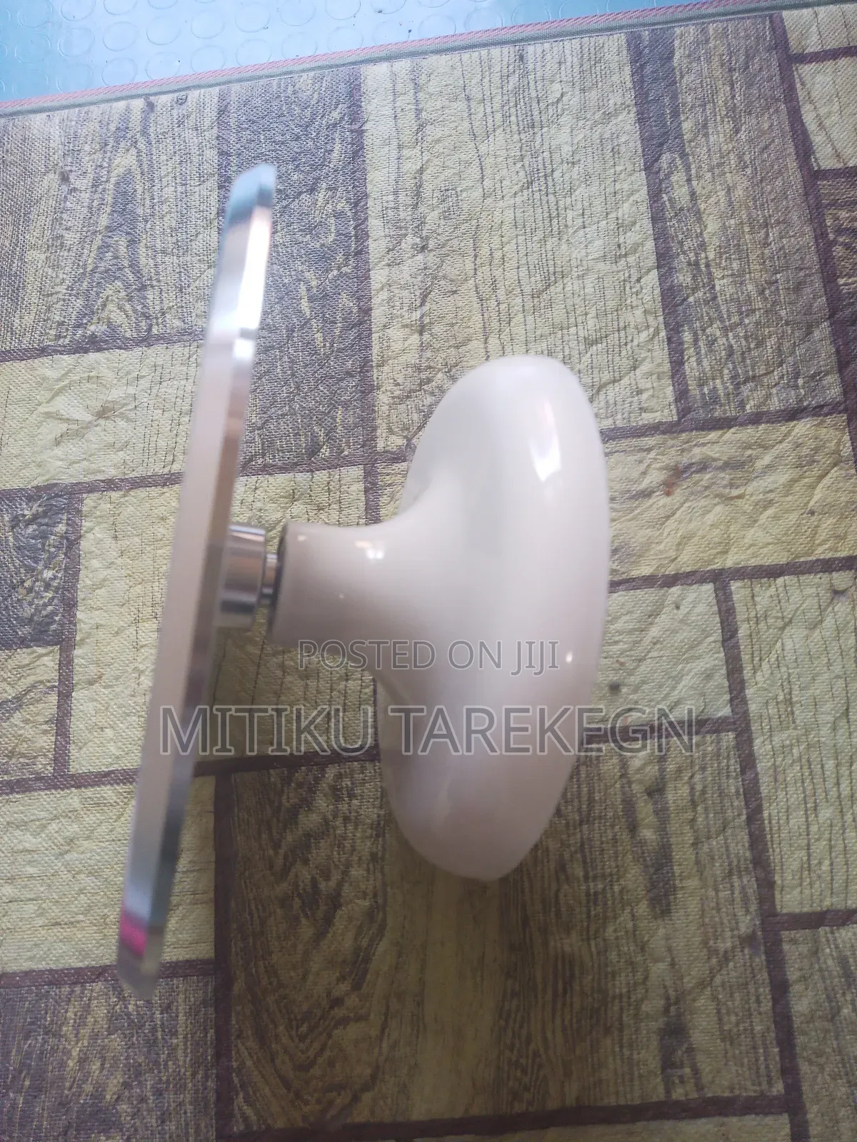 Revolving Cake Decorating Stand