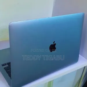 Photo - New Laptop Apple MacBook Air 2020 M1 8GB Apple M1 SSD 256GB