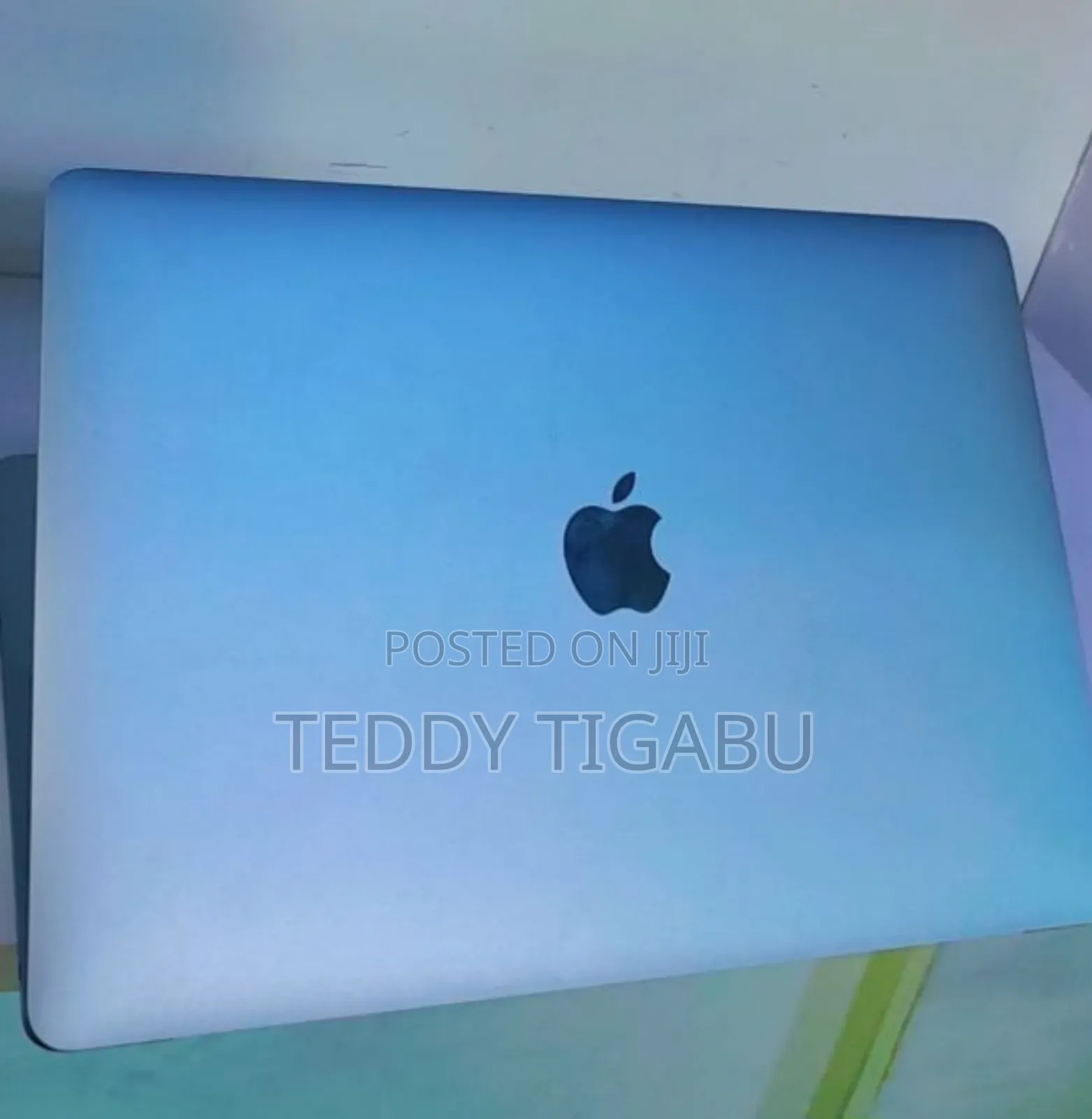 New Laptop Apple MacBook Air 2020 M1 8GB Apple M1 SSD 256GB