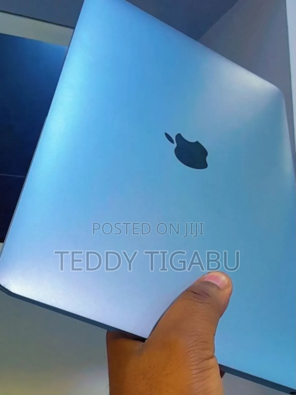 New Laptop Apple MacBook Air 2020 M1 8GB Apple M1 SSD 256GB