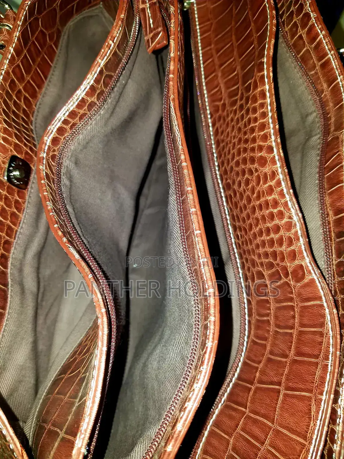 Liz Claiborne Crocodile Genuine Leather Purse