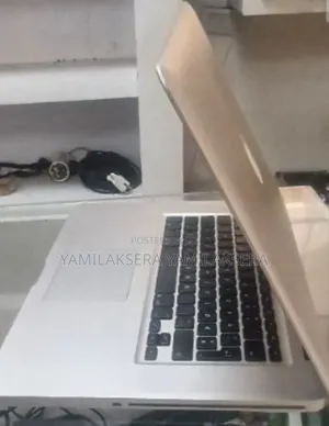 New Laptop Apple MacBook 2010 6GB HDD 32GB