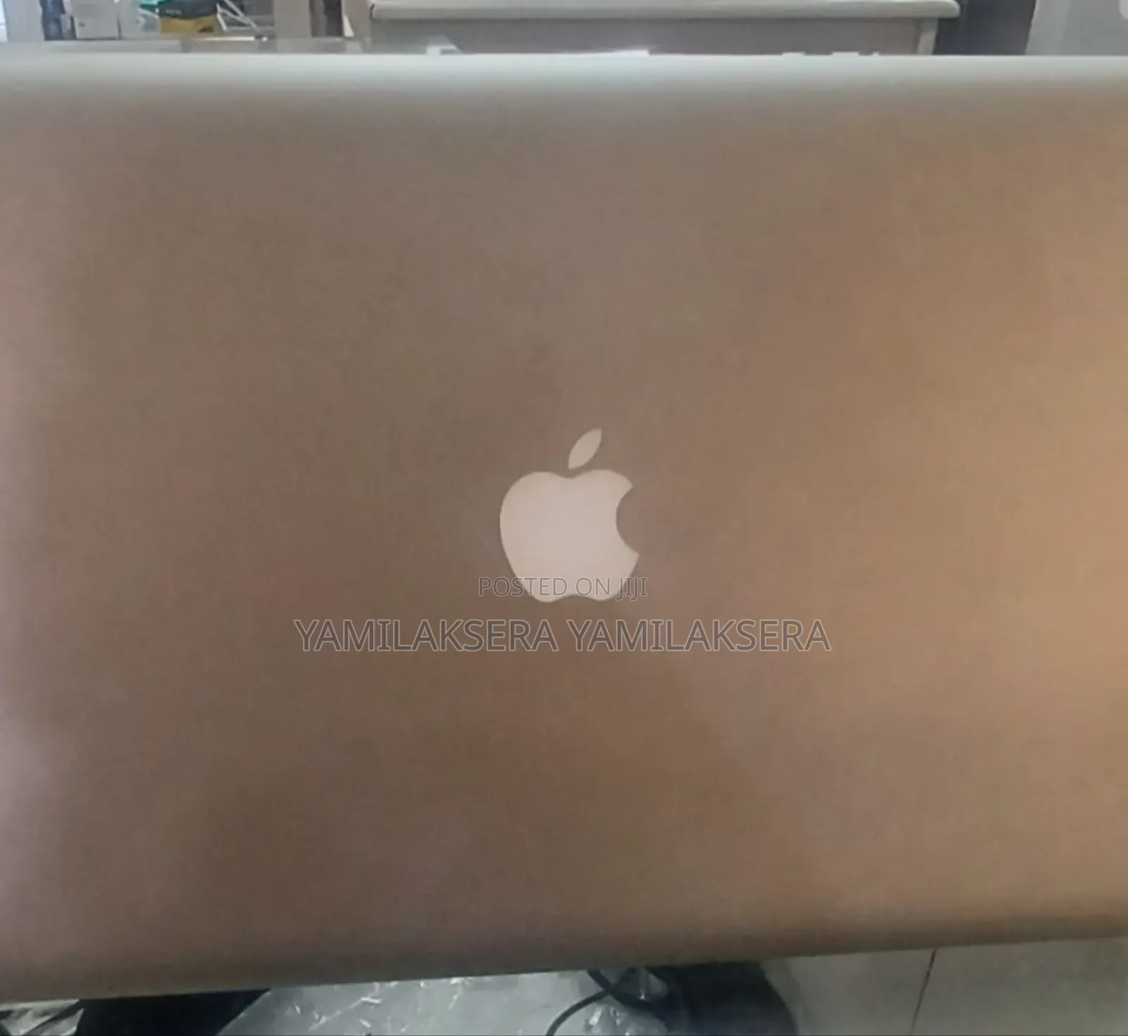 New Laptop Apple MacBook 2010 6GB HDD 32GB