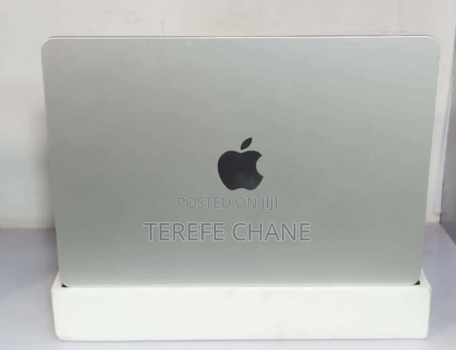 New Laptop Apple MacBook Air 2025 M4 13-Inch 16GB Apple M4 SSD 256GB