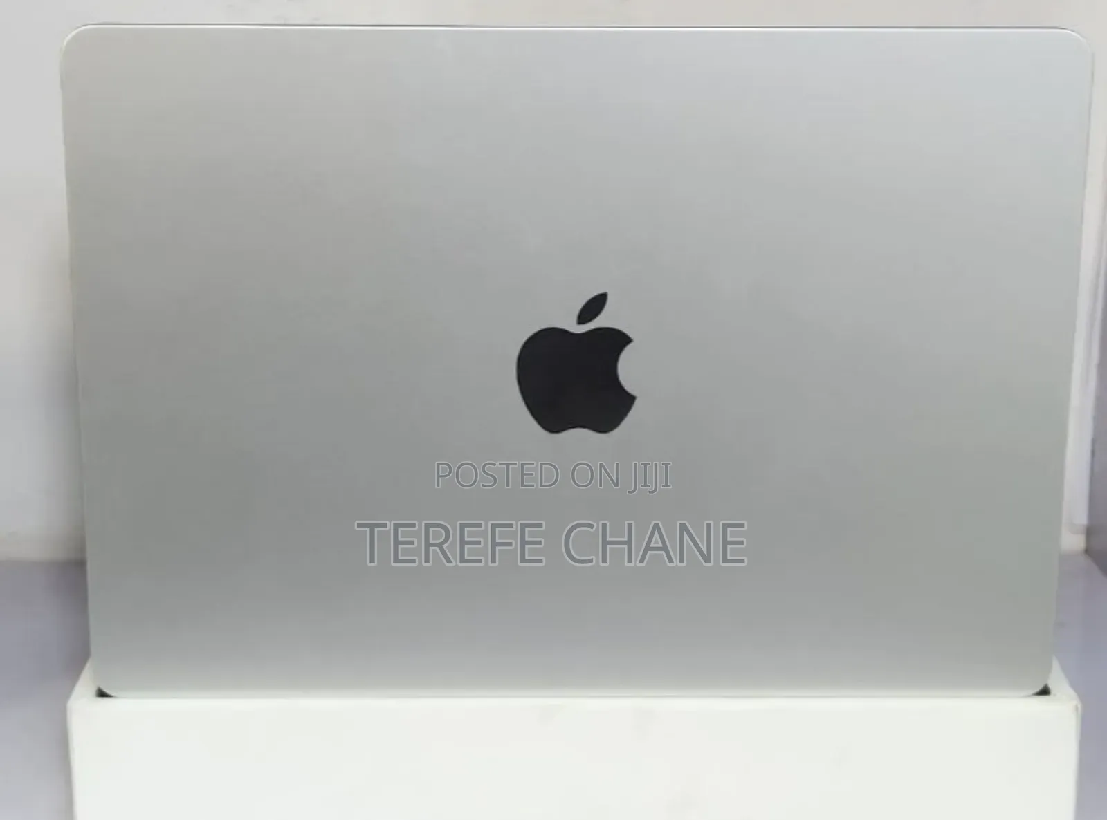 New Laptop Apple MacBook Air 2025 M4 13-Inch 16GB Apple M4 SSD 256GB