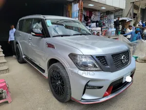Photo - Nissan Patrol 2018 Silver