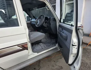 Toyota Land Cruiser 2019 White