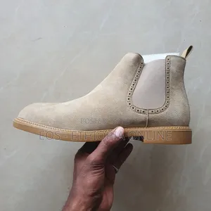 Light / Dark Brown Chelsea Boots [On Hand]