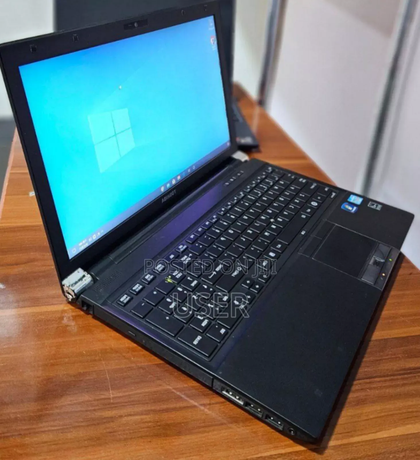 Laptop Toshiba Tecra R950 4GB Intel Core I5 SSD 320GB