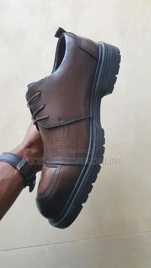 Classic Chunky Sole Crocodile Style Derby Shoes [On Hand]