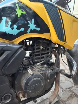 TVS Apache 160 4V 2018 Yellow