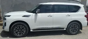 Nissan Patrol 2016 White