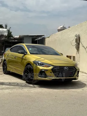 Photo - Hyundai Avante 2017 Gold