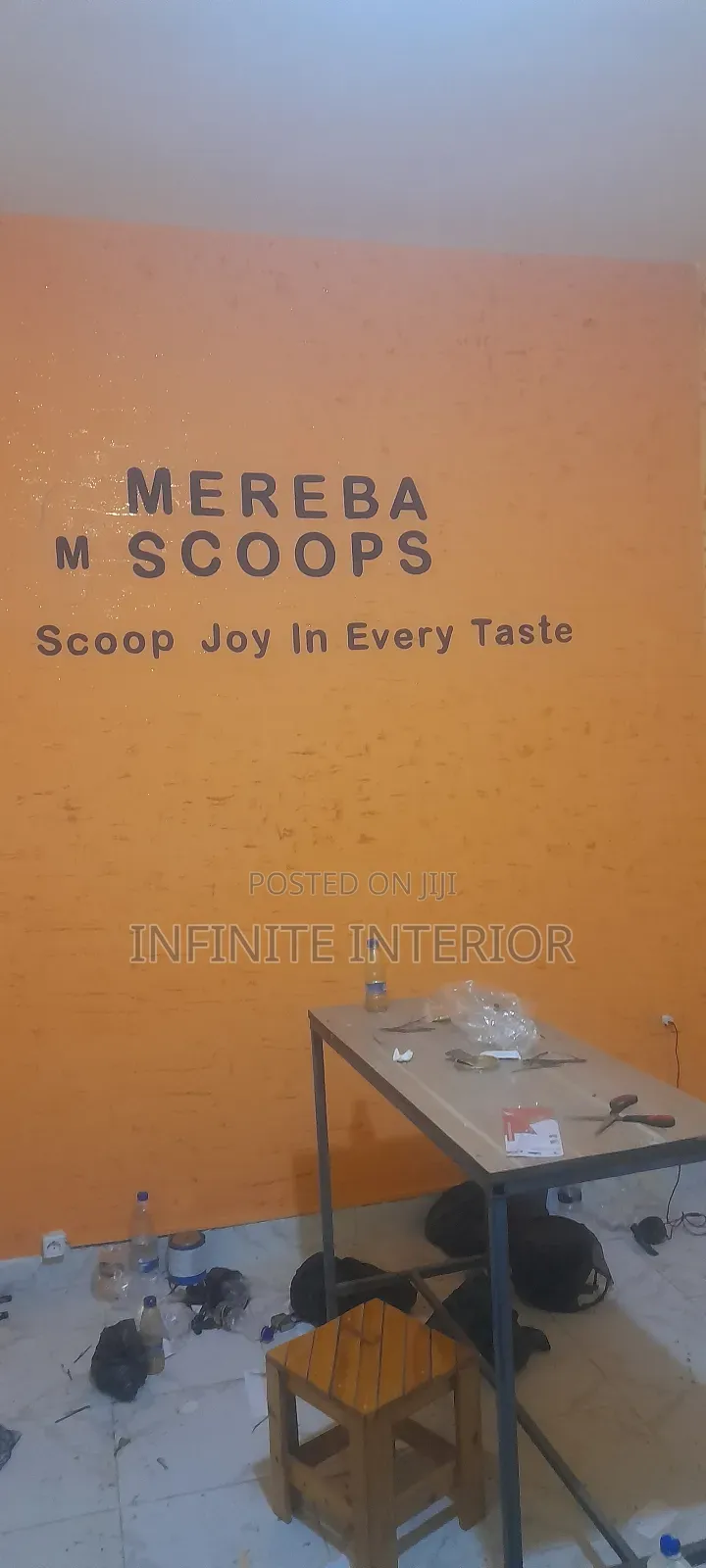 Shop Decor Texture Painting Interior Design for Shop