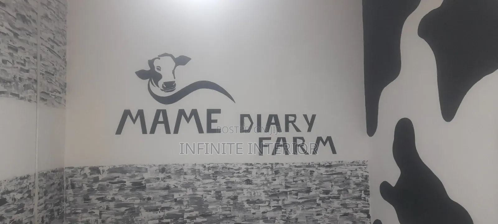 Shop Decor Texture Painting Interior Design for Shop