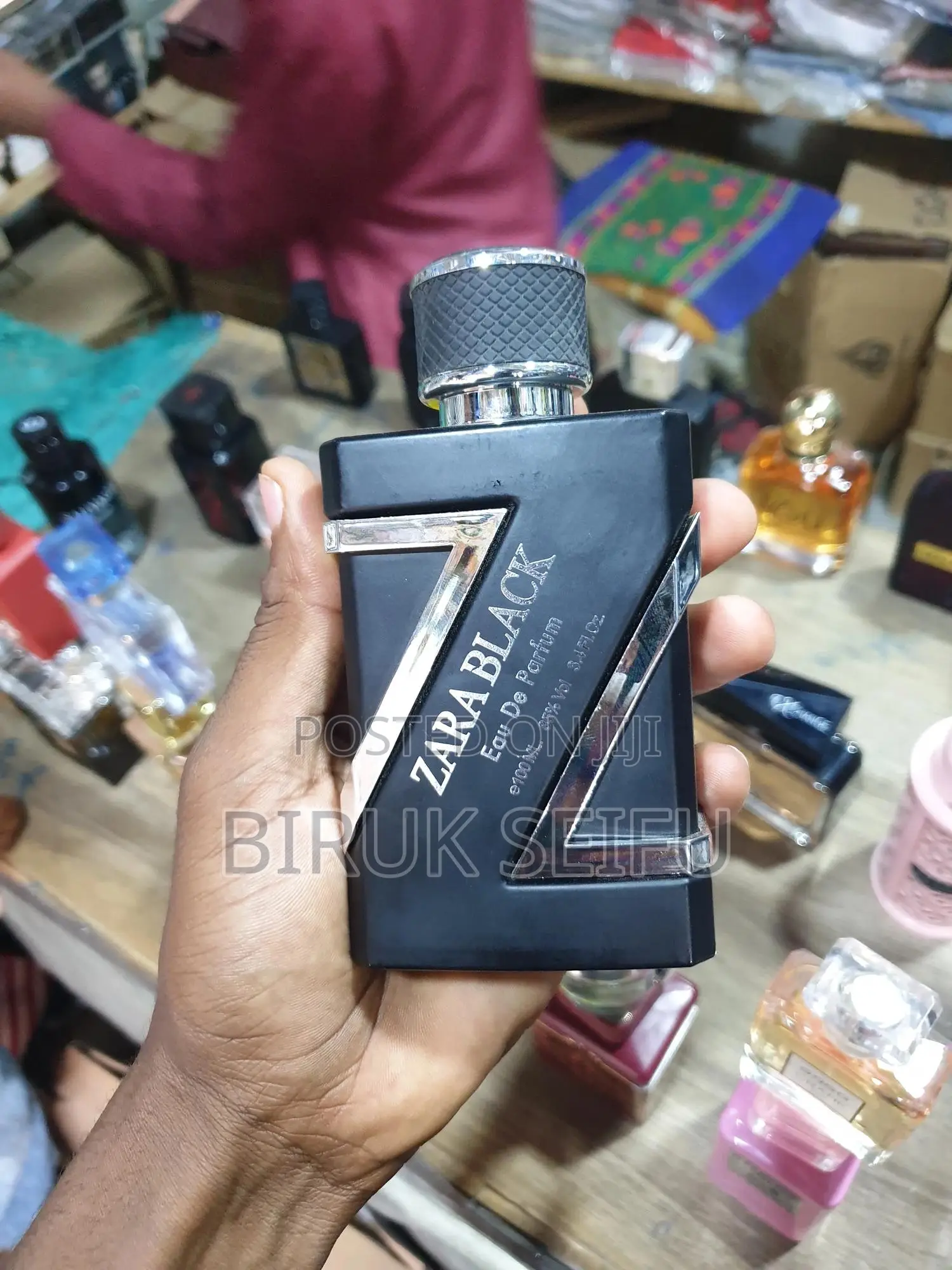 Brook Perfum And Shose