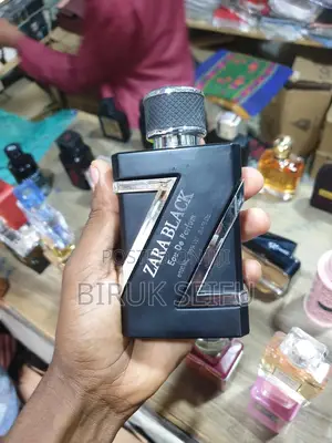 Photo - Brook Perfum And Shose