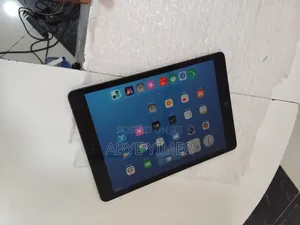Photo - New Apple iPad 10.2 (2021) 128 GB