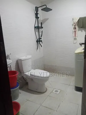 3bdrm House in Gullele for sale