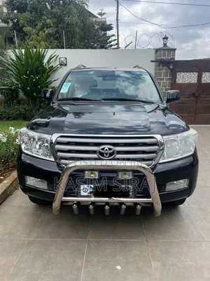 Photo - Toyota Land Cruiser 4.5 V8 GX-R 2013 Black