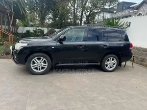Toyota Land Cruiser 4.5 V8 GX-R 2013 Black