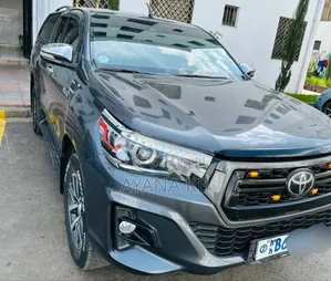 Toyota Hilux 2020 Gray