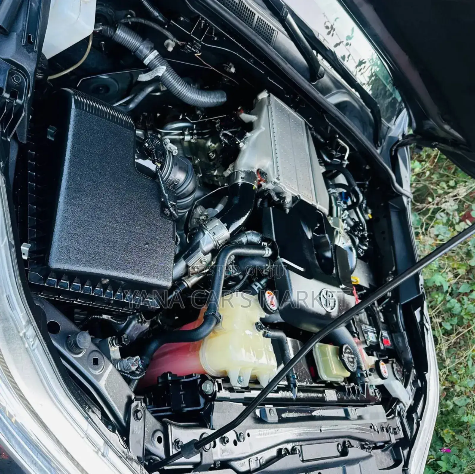 Toyota Hilux 2020 Gray