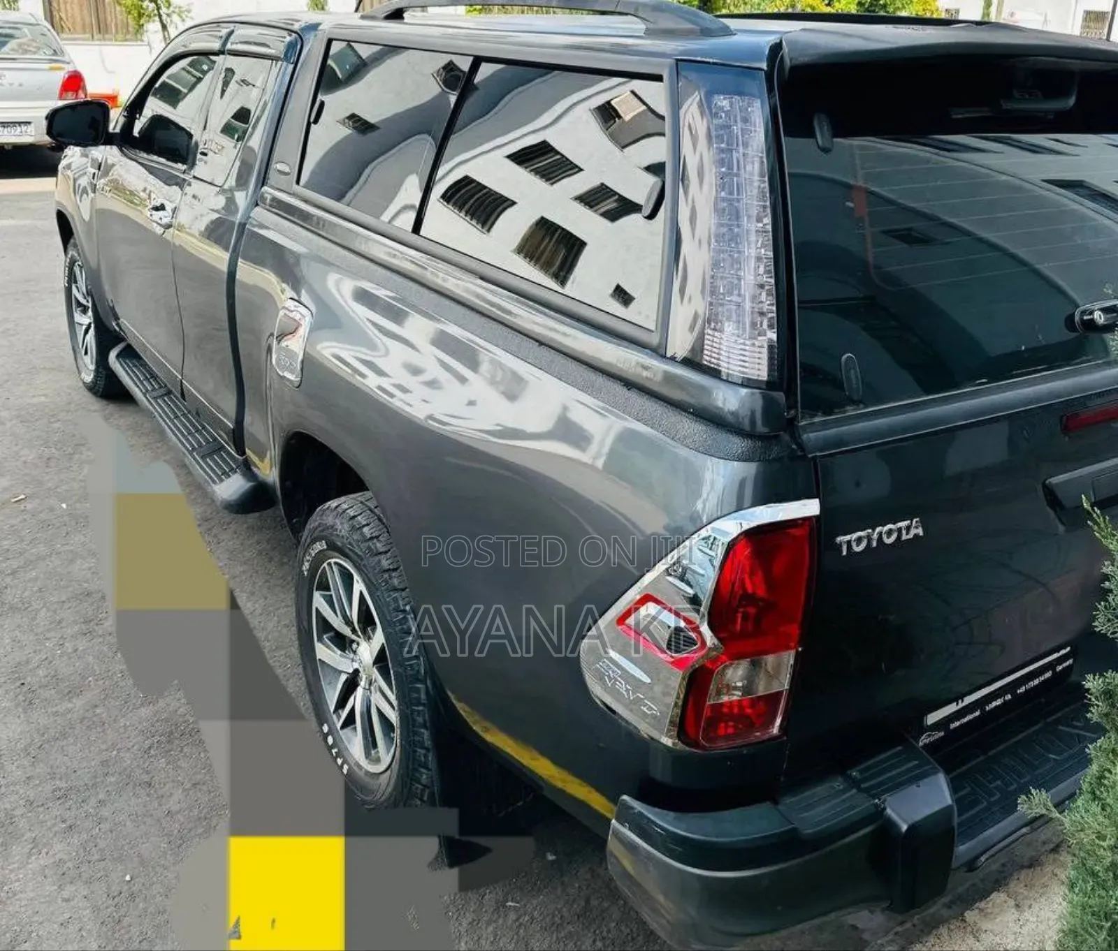 Toyota Hilux 2020 Gray