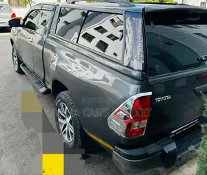 Toyota Hilux 2020 Gray