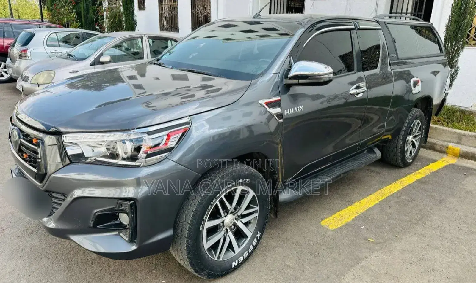 Toyota Hilux 2020 Gray