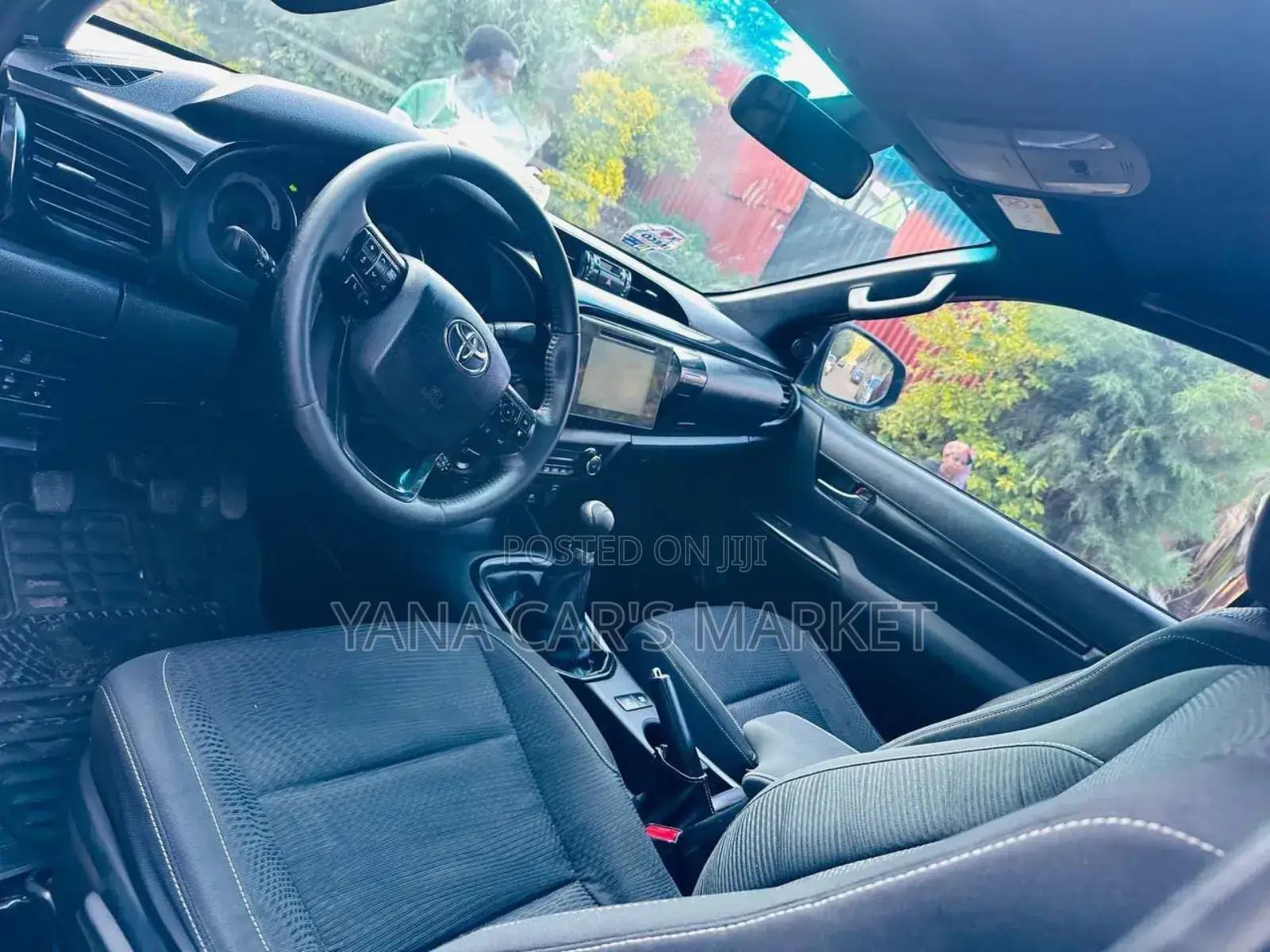 Toyota Hilux 2020 Gray