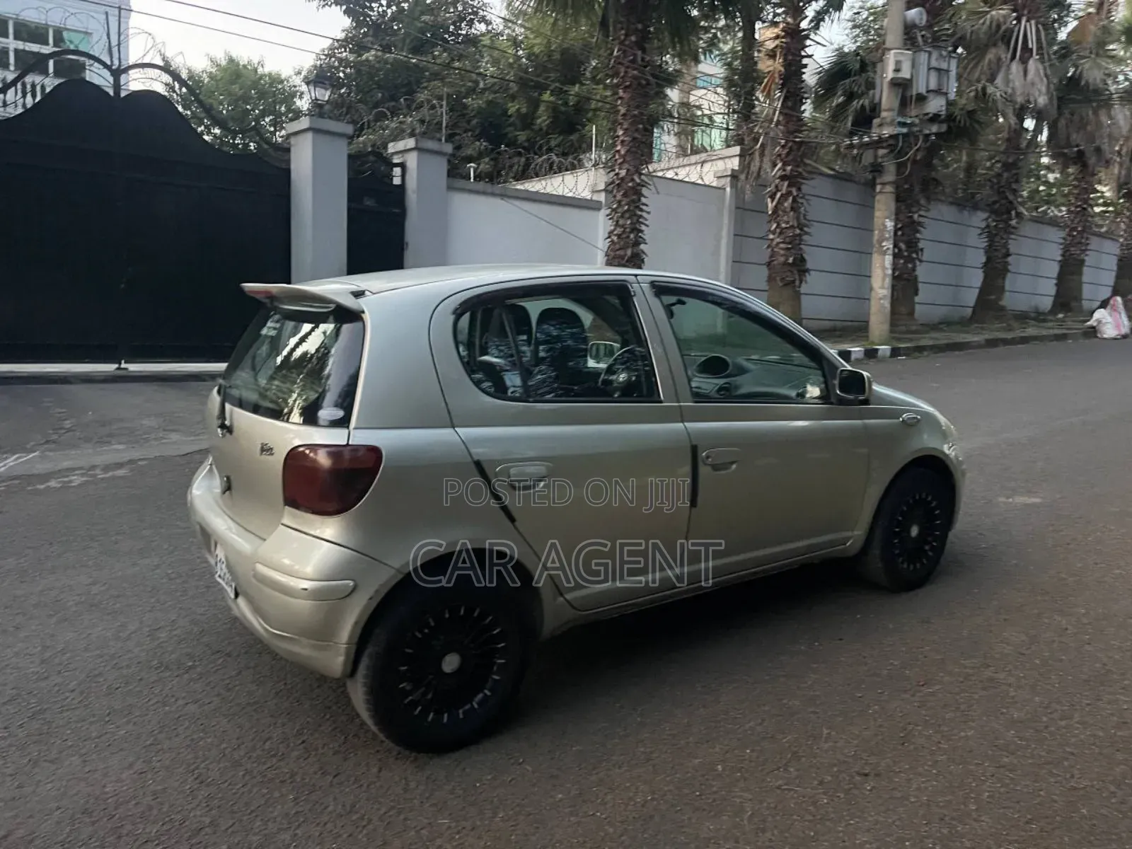 Toyota Vitz 2003 Silver