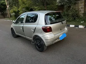 Toyota Vitz 2003 Silver