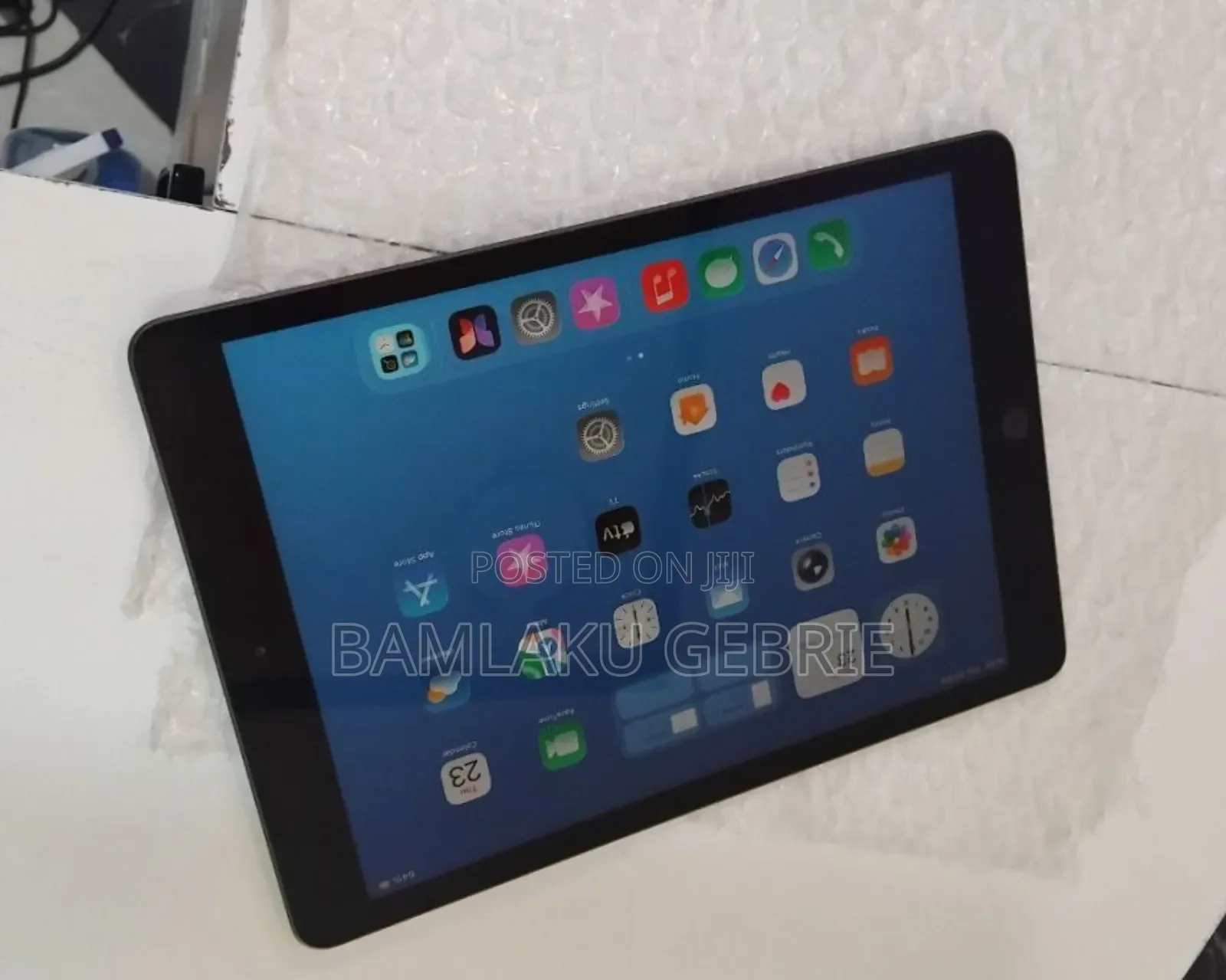 New Apple iPad 10.2 (2019) 128 GB