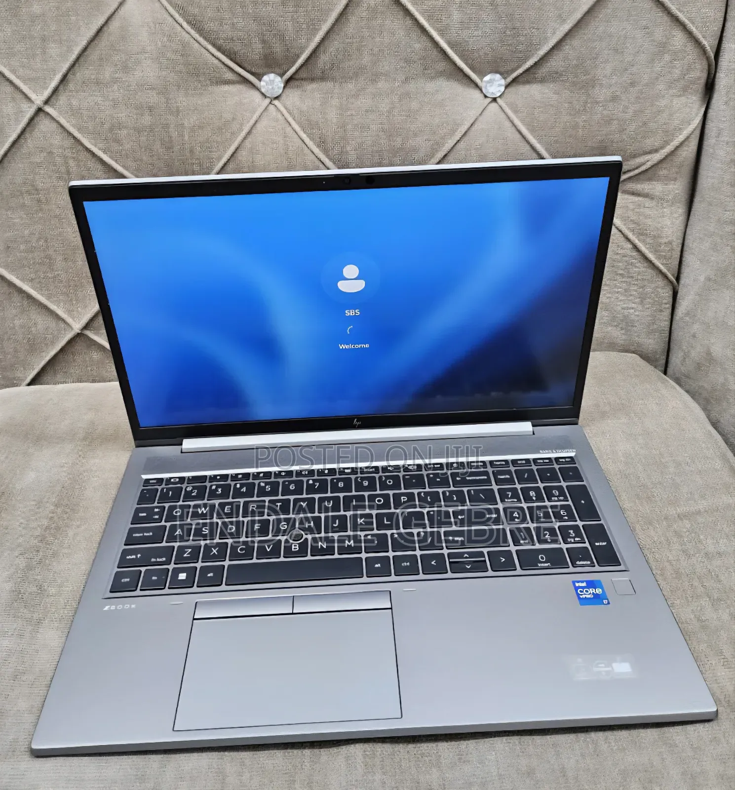 New Laptop HP ZBook Firefly G8 16GB Intel Core I7 SSD 1T