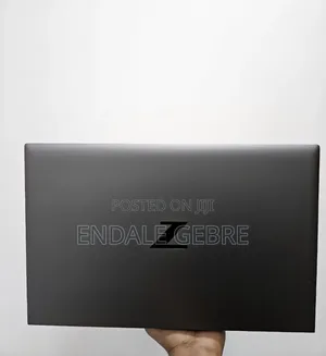 New Laptop HP ZBook Firefly G8 16GB Intel Core I7 SSD 1T