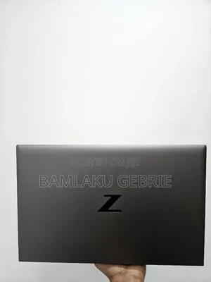 New Laptop HP ZBook Firefly G8 16GB Intel Core I7 SSD 1T