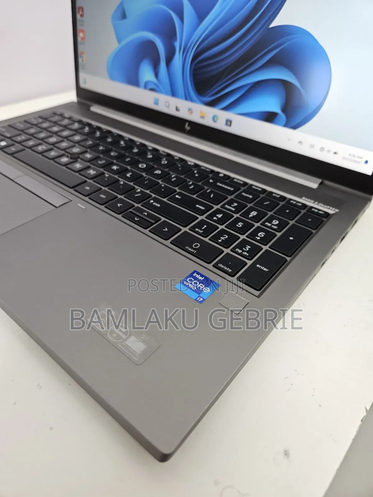 New Laptop HP ZBook Firefly G8 16GB Intel Core I7 SSD 1T