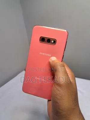 New Samsung Galaxy S10e 128 GB Orange