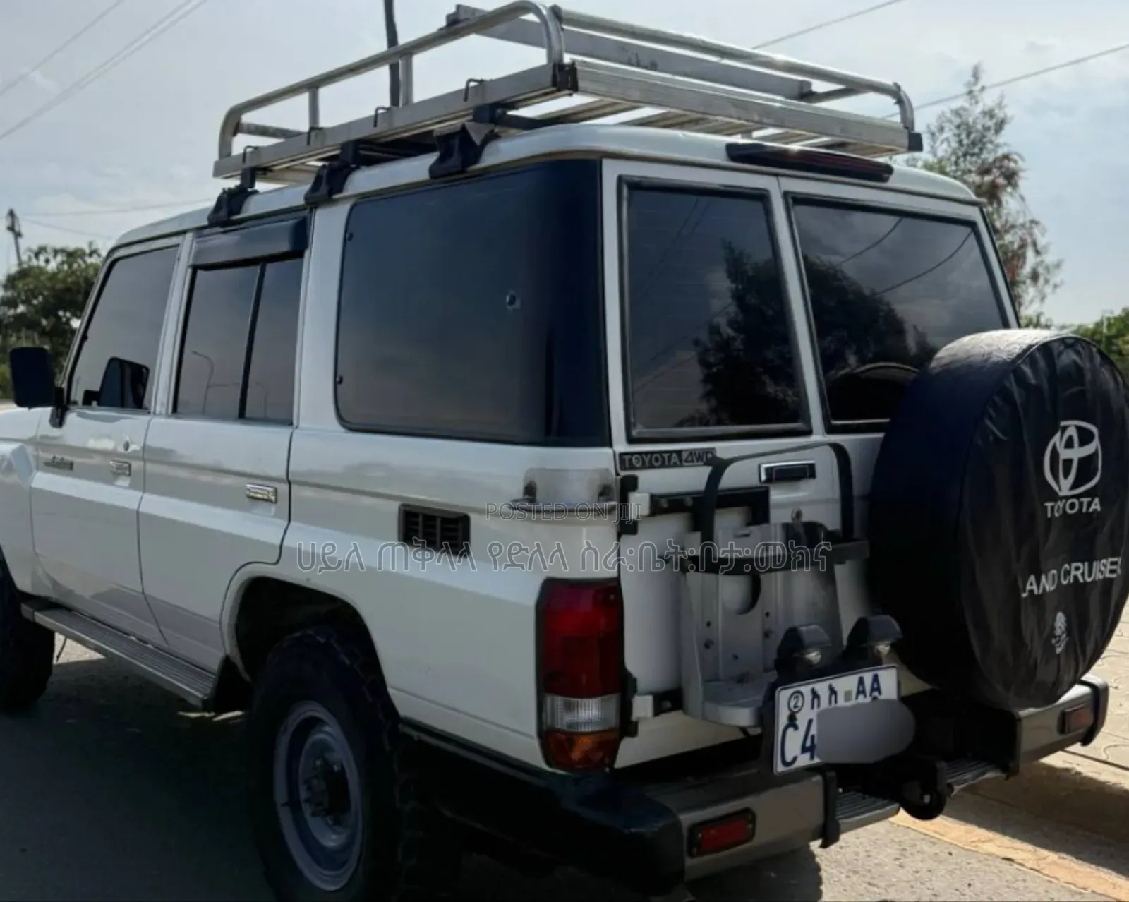 Toyota Land Cruiser 2010 Ivory