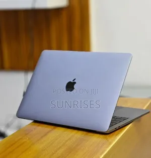 New Laptop Apple MacBook Pro 2019 16GB Intel Core I5 SSD 256GB