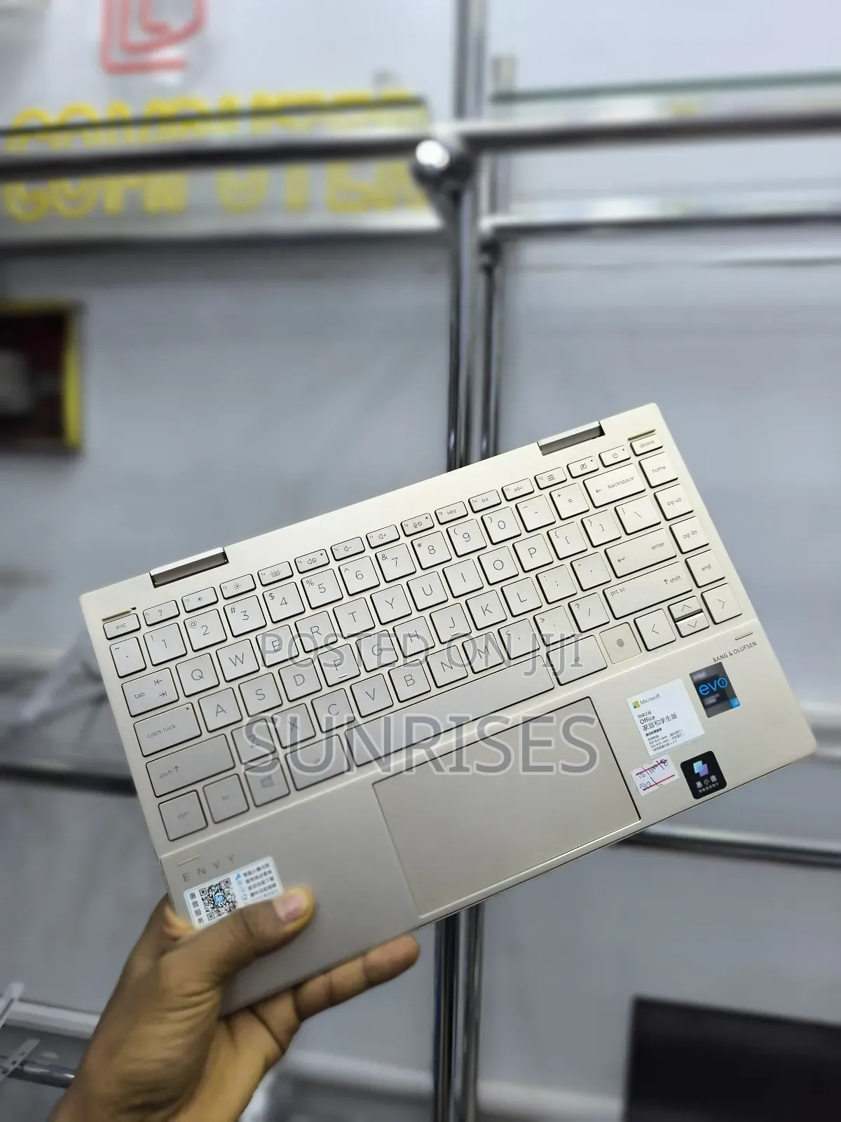 New Laptop HP Envy X360 8GB Intel Core I5 SSD 256GB